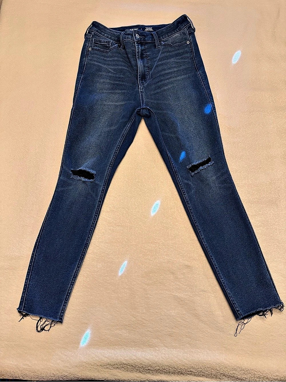 Old Navy Extra High-Rise Rockstar 360° Stretch Skinny Jeans Distressed Blue